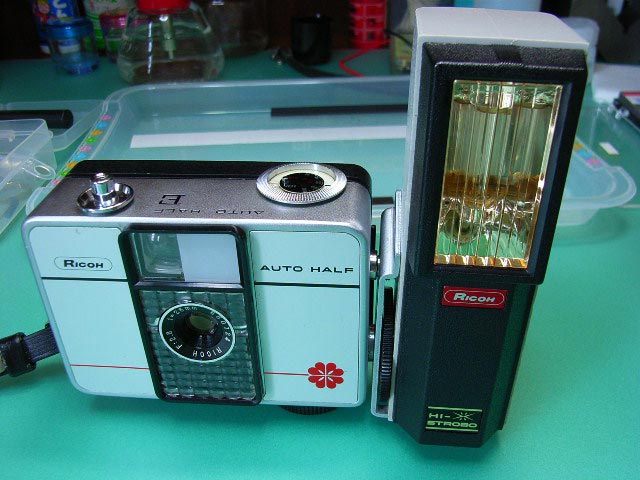 Ricoh Auto Half E ①: コダックスカメラサービス